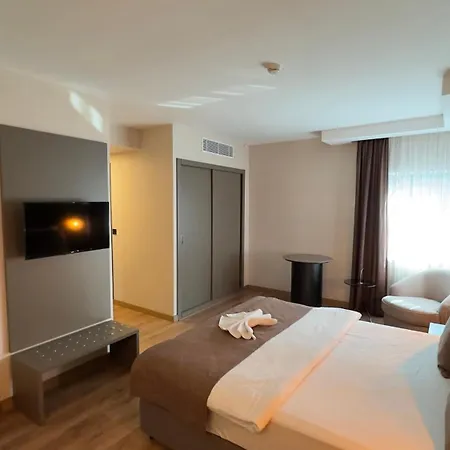 Time Business Hotel 3*